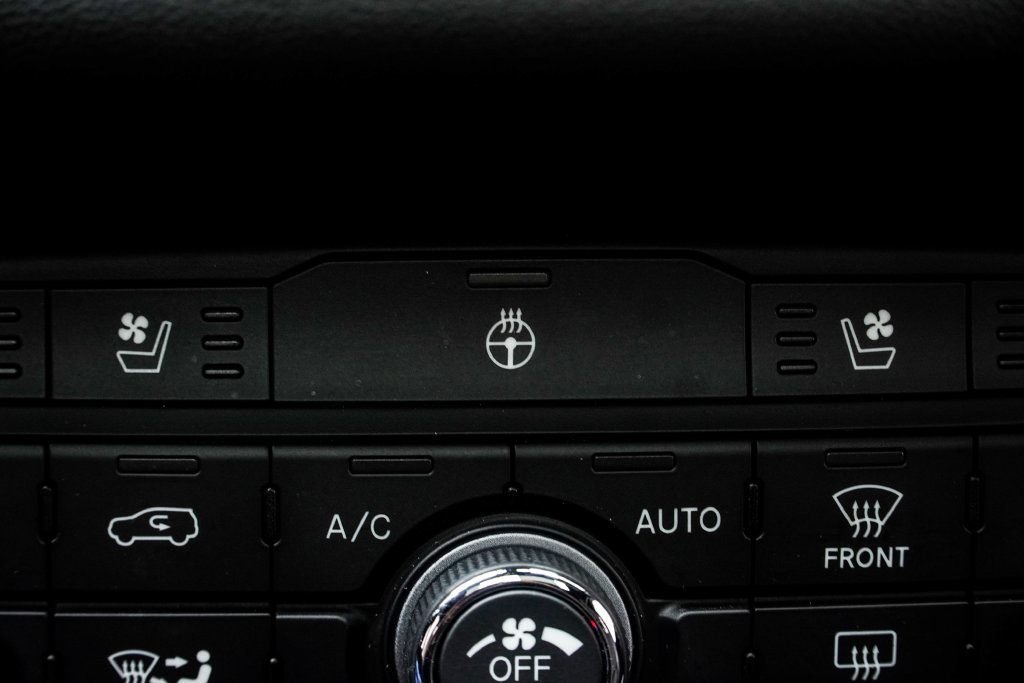 Used 2025 Dodge Durango R/T AWD/4WD image 27