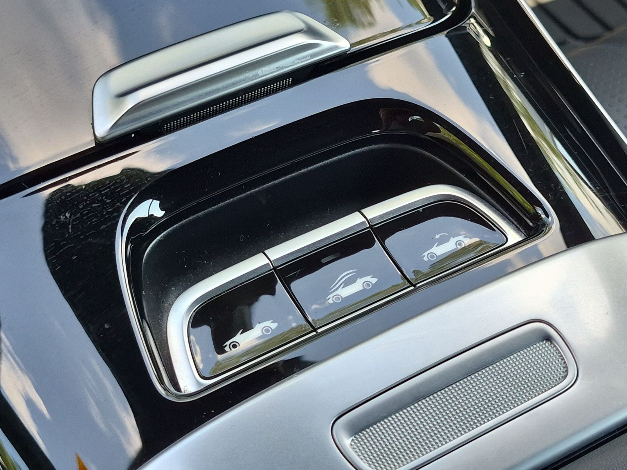 Used 2024 Mercedes-Benz CLE 450 4MATIC Cabriolet image 18