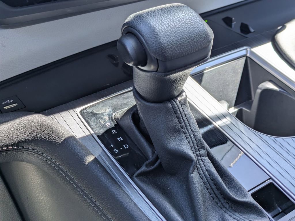 Used 2025 Toyota Sienna LE image 17