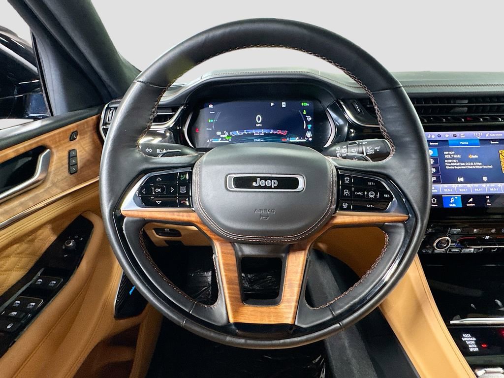 Used 2023 Jeep Grand Cherokee Summit AWD/4WD image 22