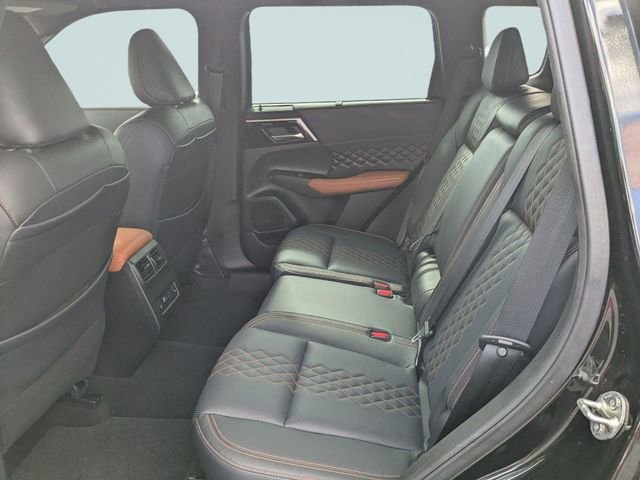 Used 2023 Mitsubishi Outlander SEL 40th Anniversary image 13