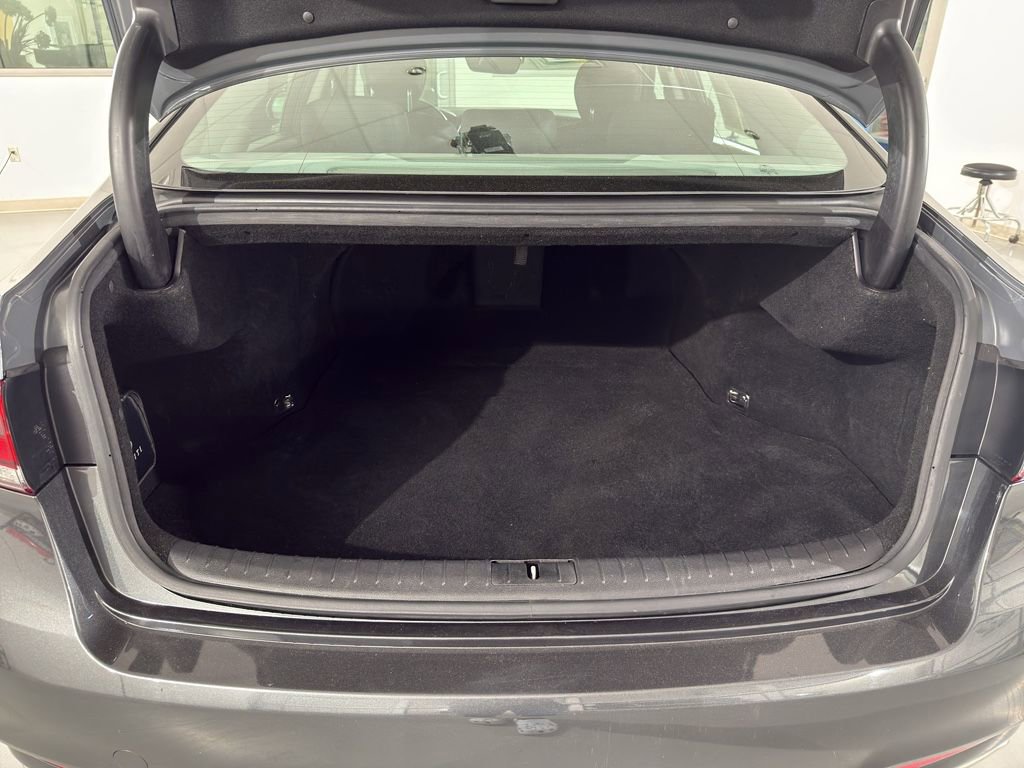 Used 2020 Genesis G80 3.8 RWD image 11