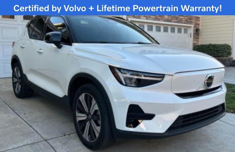 Certified 2023 Volvo XC40 Recharge Core image 4