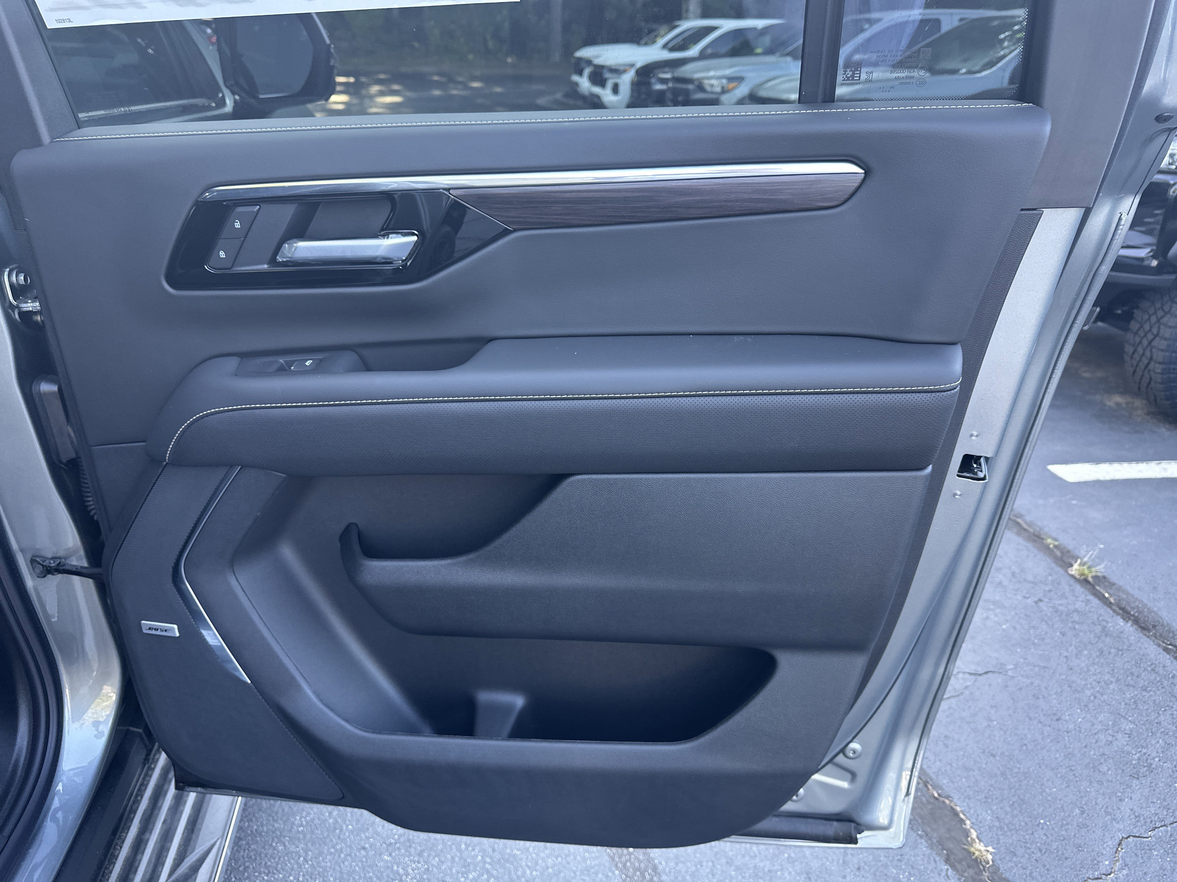 New 2025 Chevrolet Suburban Premier image 16