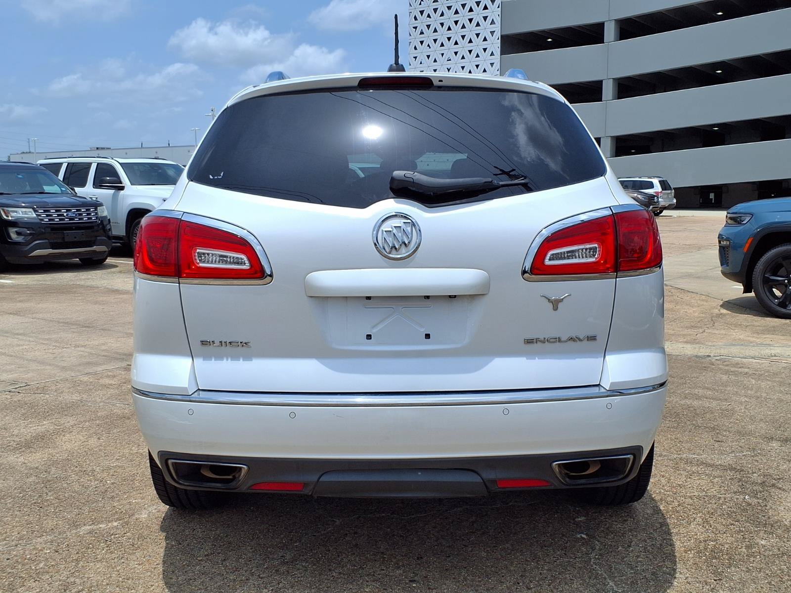 Used 2017 Buick Enclave Leather w/ Enclave Tuscan Edition FWD image 24