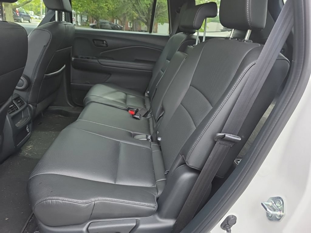 Used 2023 Honda Passport EX-L image 24