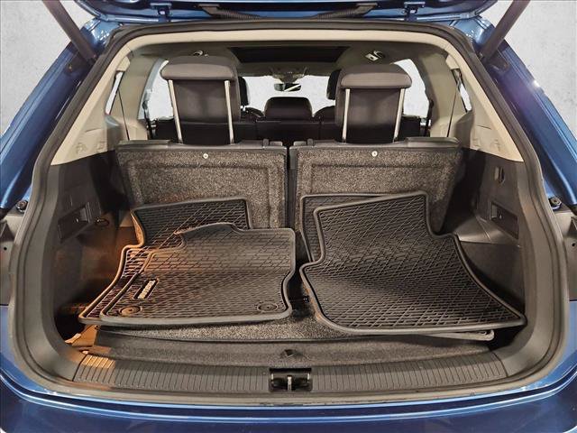 Used 2020 Volkswagen Tiguan SEL w/ Tiguan Three-Row MDO Package FWD image 6