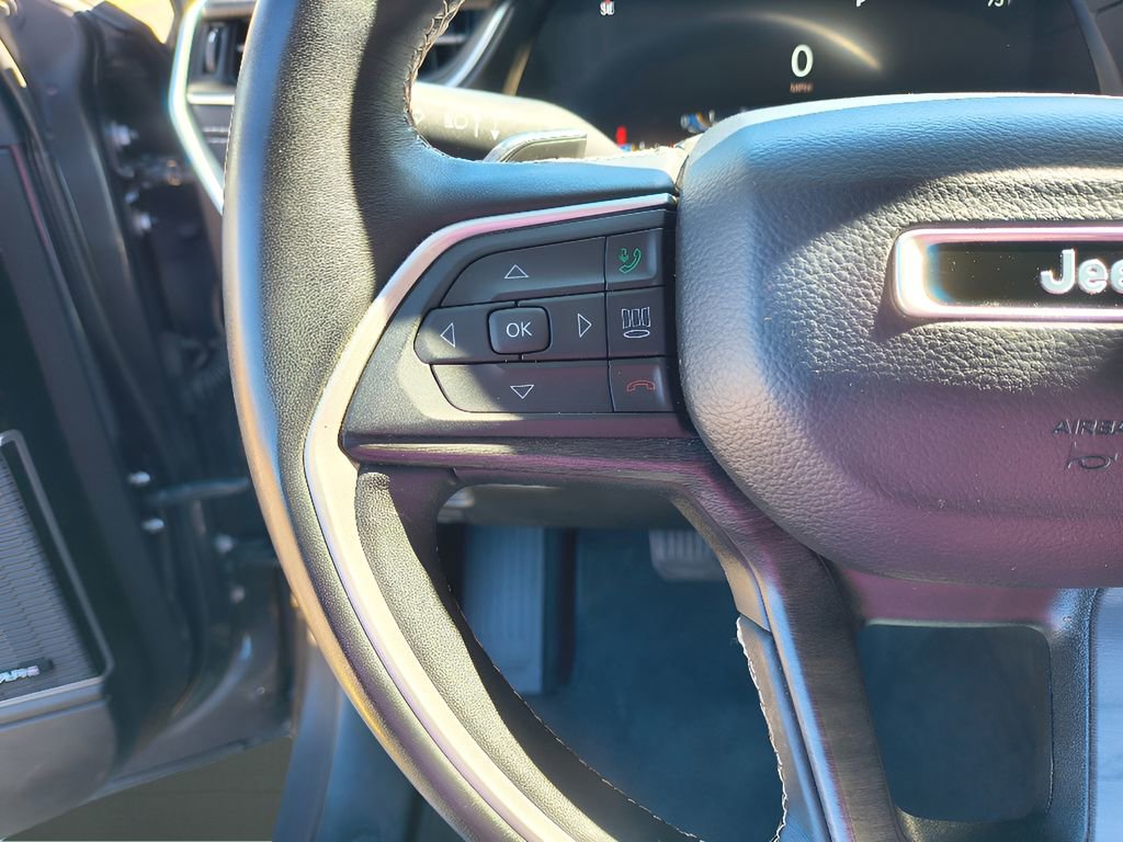 Used 2022 Jeep Grand Cherokee Limited image 20