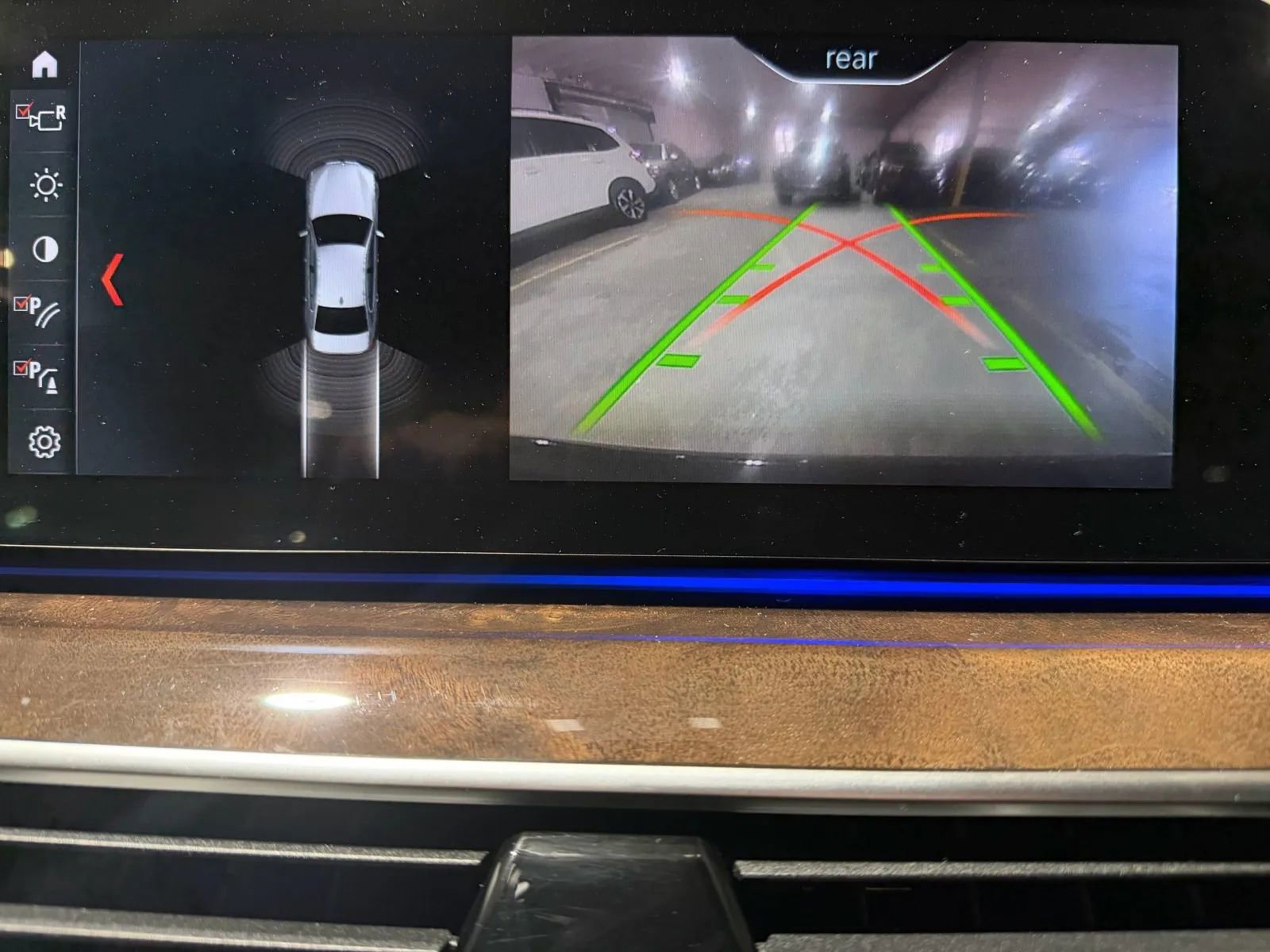 Used 2018 BMW 540i xDrive AWD/4WD image 16