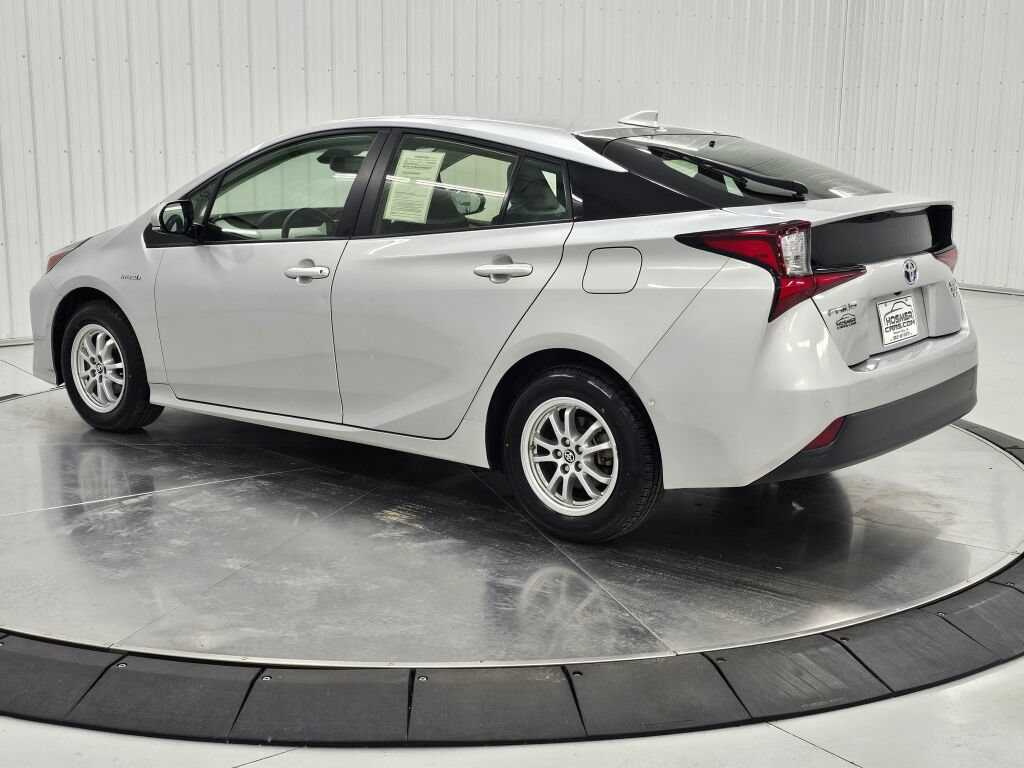 Used 2019 Toyota Prius XLE AWD/4WD image 3