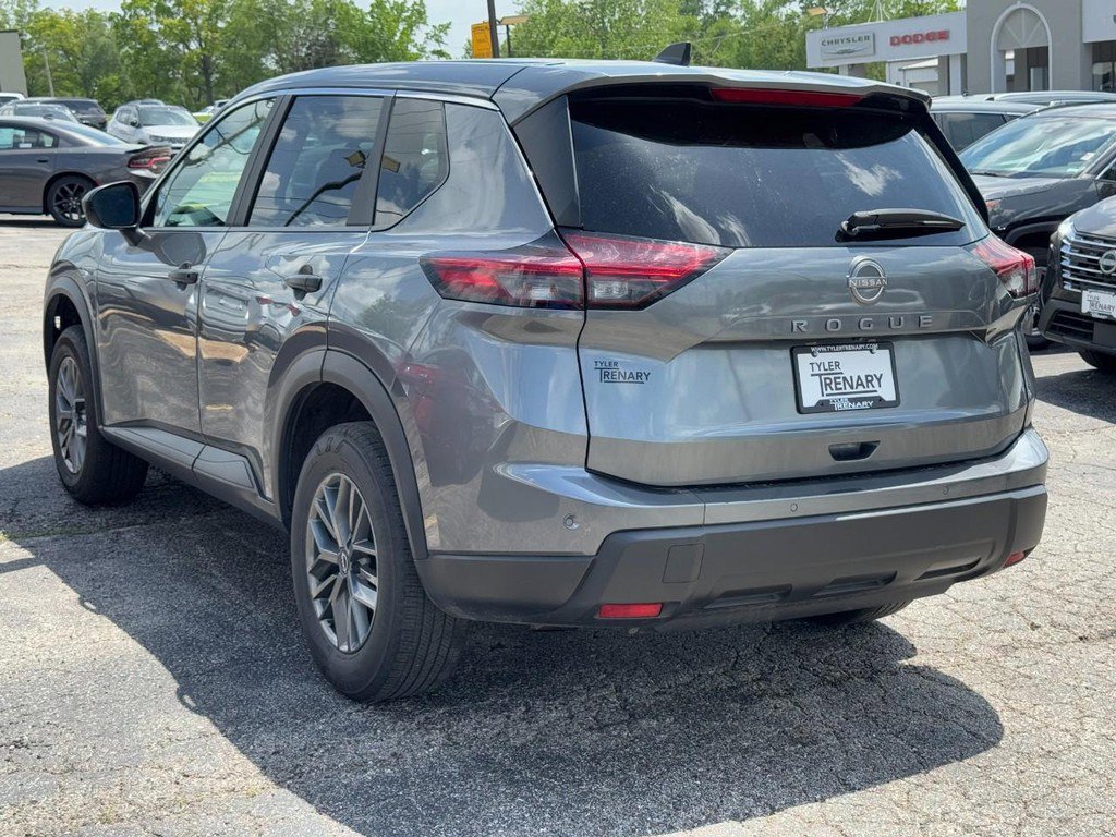 Used 2024 Nissan Rogue S FWD image 7