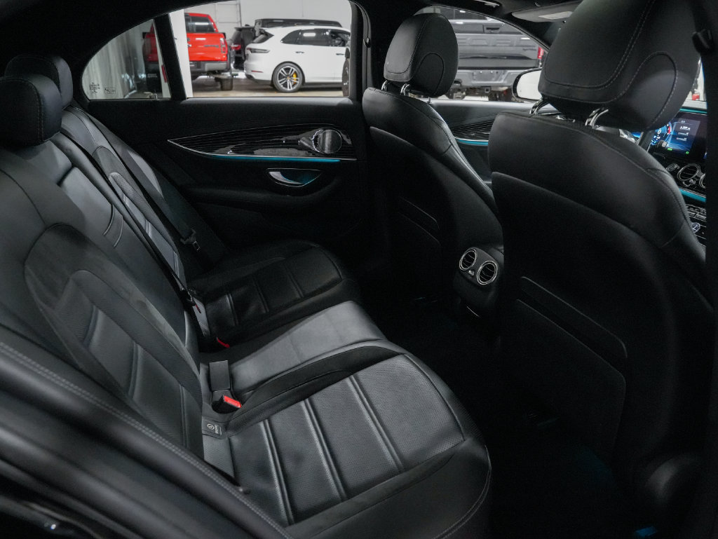 Used 2019 Mercedes-Benz E 53 AMG 4MATIC Sedan w/ Parking Assistance Package image 34