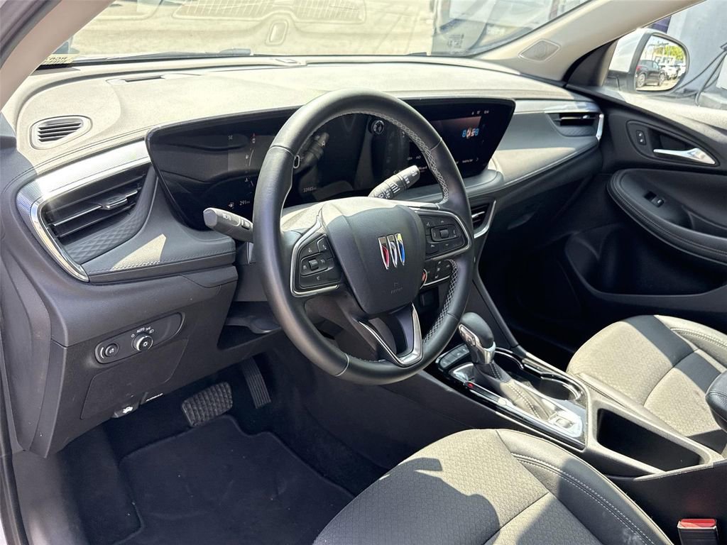 Used 2025 Buick Encore GX Preferred FWD image 9