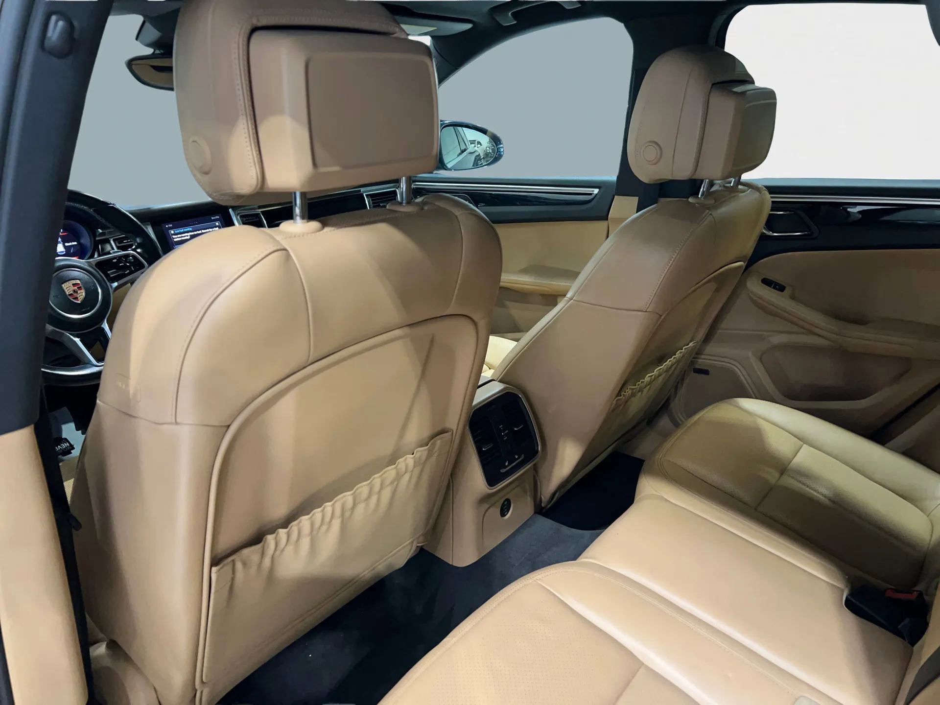 Used 2017 Porsche Macan S image 16