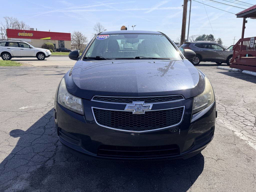 Used 2014 Chevrolet Cruze LS FWD image 2