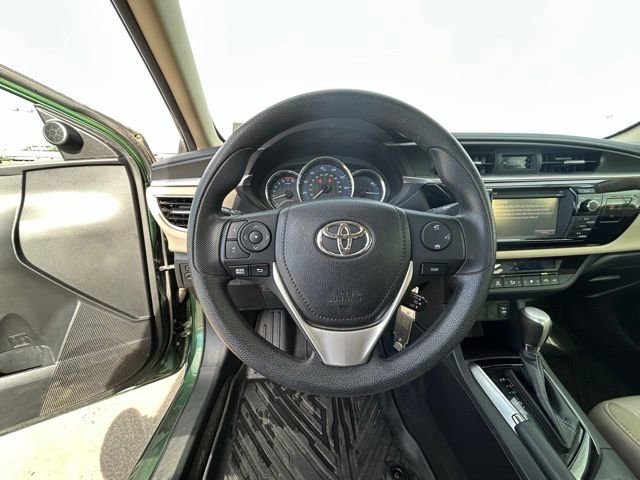 Used 2016 Toyota Corolla LE image 12