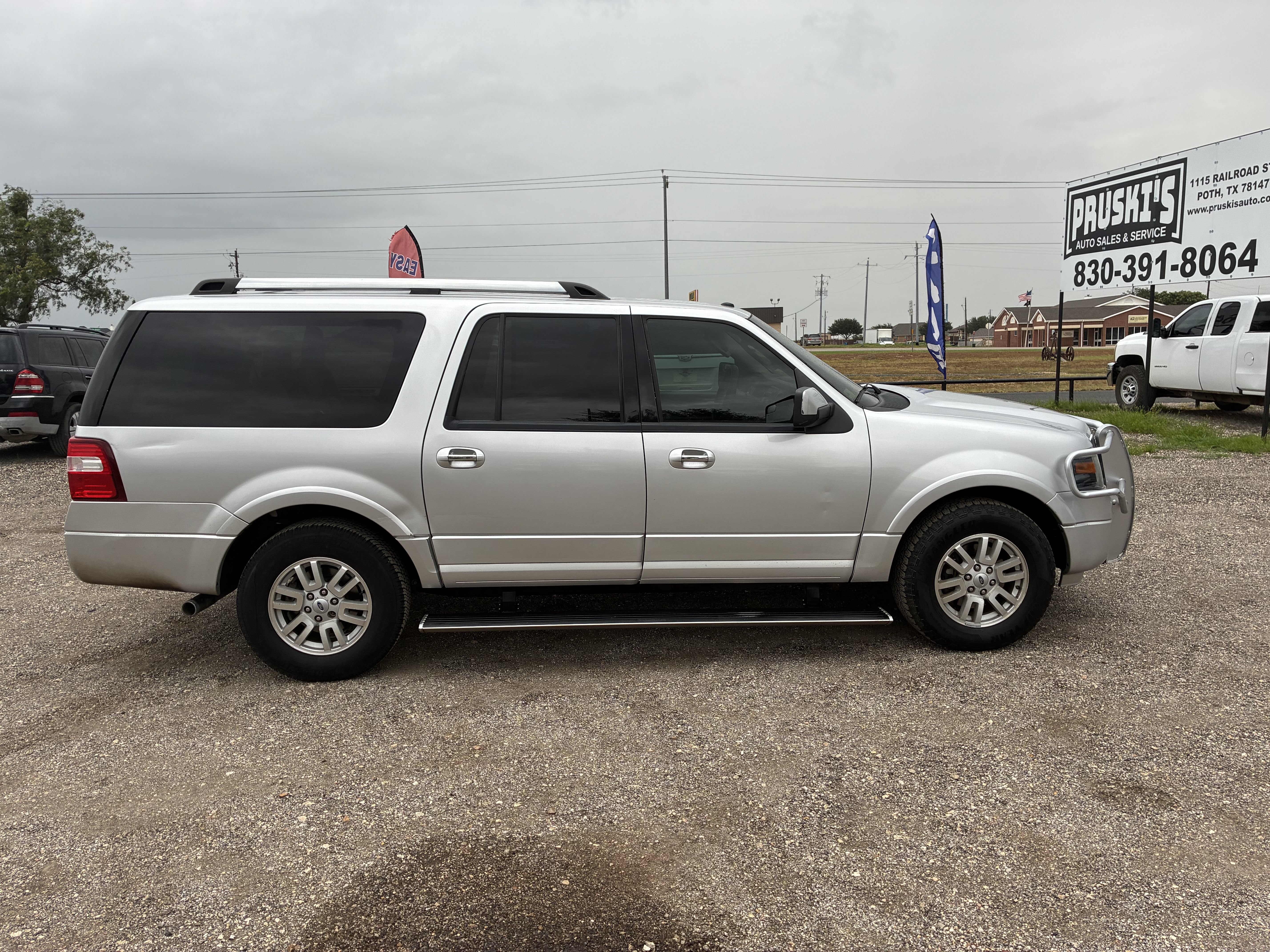 Used 2012 Ford Expedition EL Limited AWD/4WD image 4