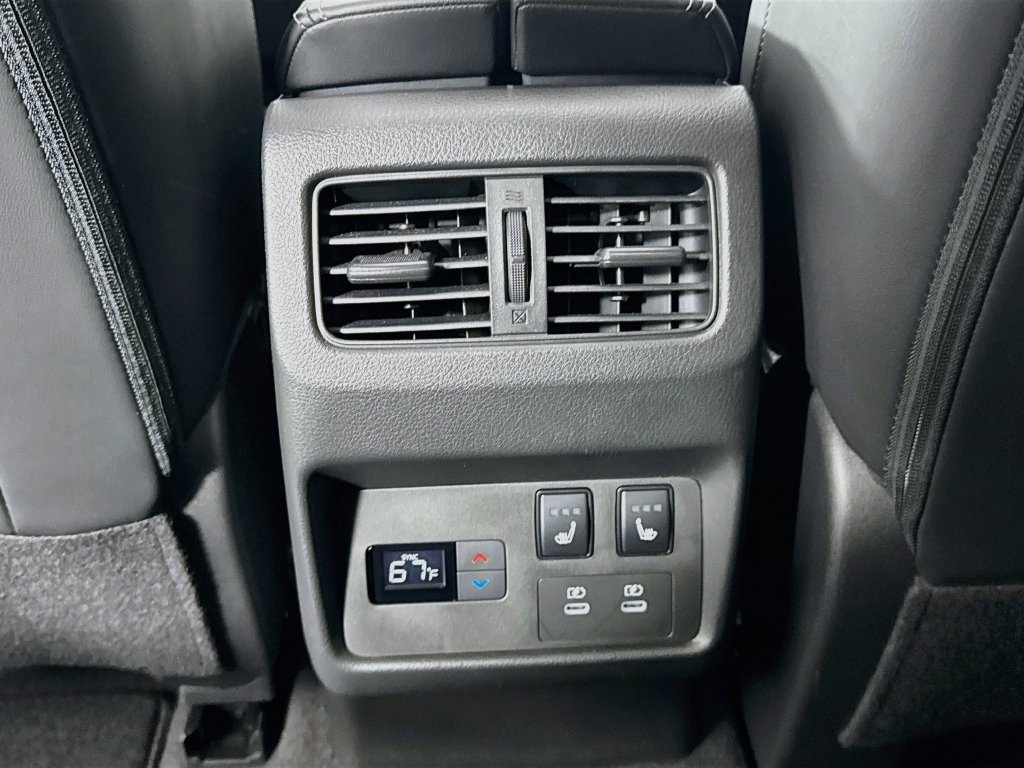 Used 2024 Nissan Rogue Platinum w/ Platinum Premium Package FWD image 31