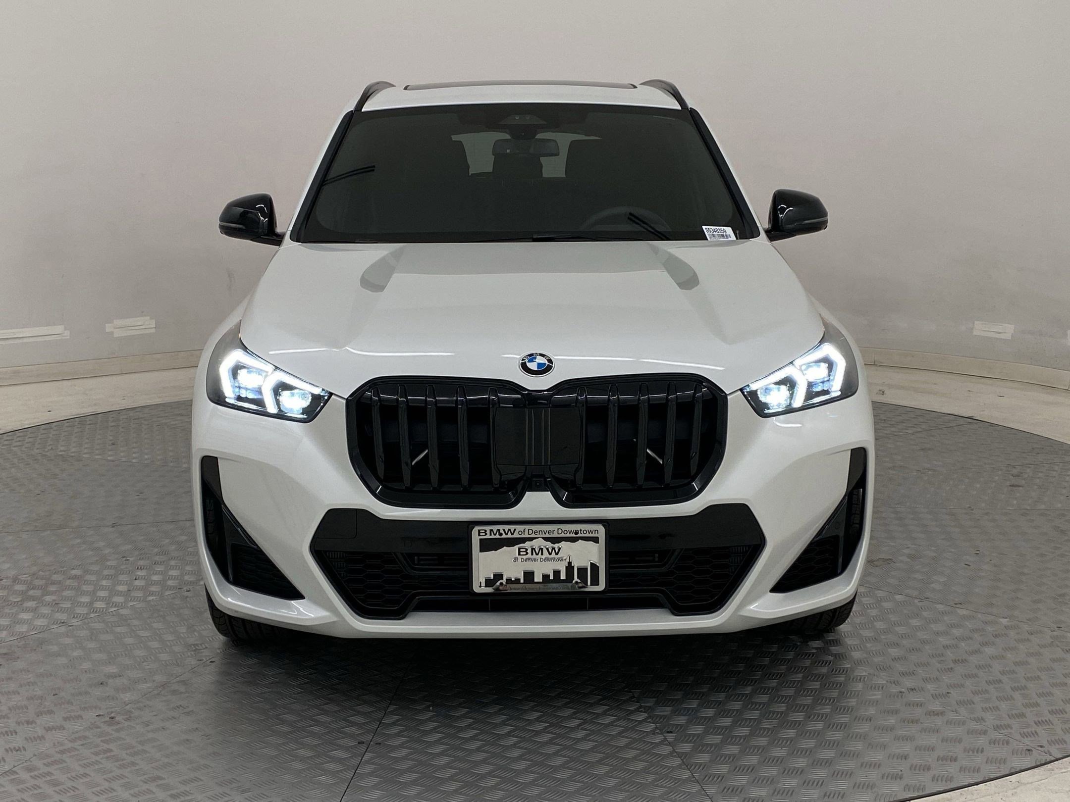 Used 2025 BMW X1 xDrive28i w/ Premium Package image 5