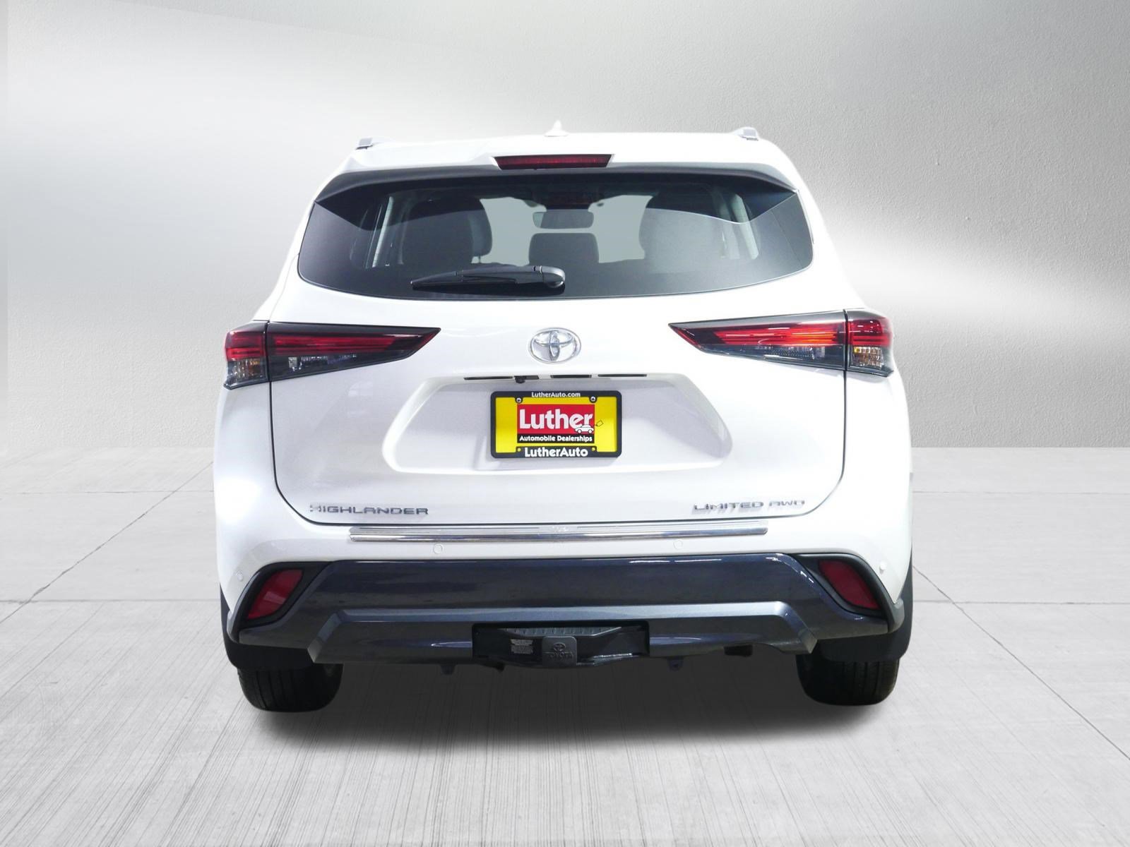 Used 2025 Toyota Highlander Limited image 6