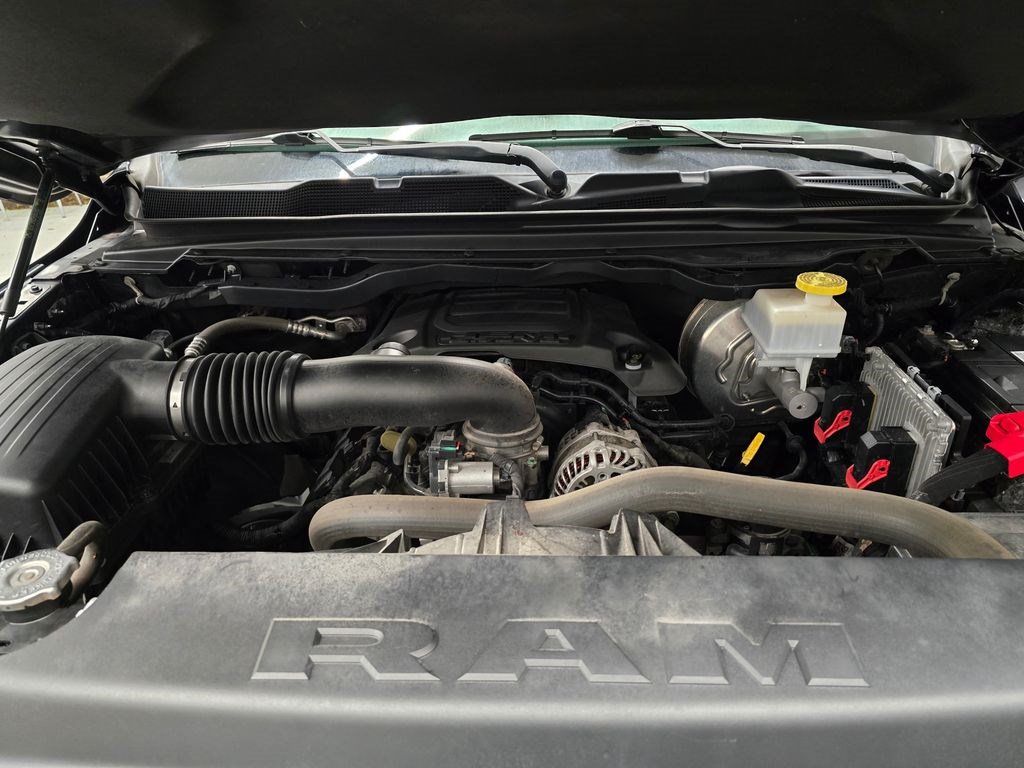 Used 2020 RAM 1500 Laramie RWD image 15