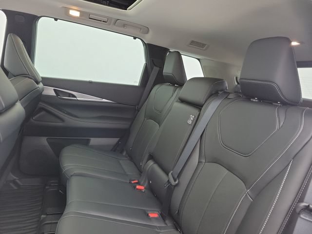 Used 2023 INFINITI QX60 Luxe FWD image 13