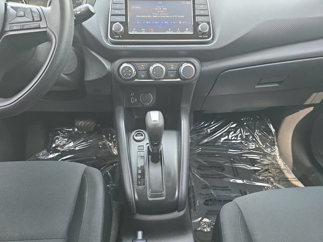 Used 2023 Nissan Kicks S FWD image 3