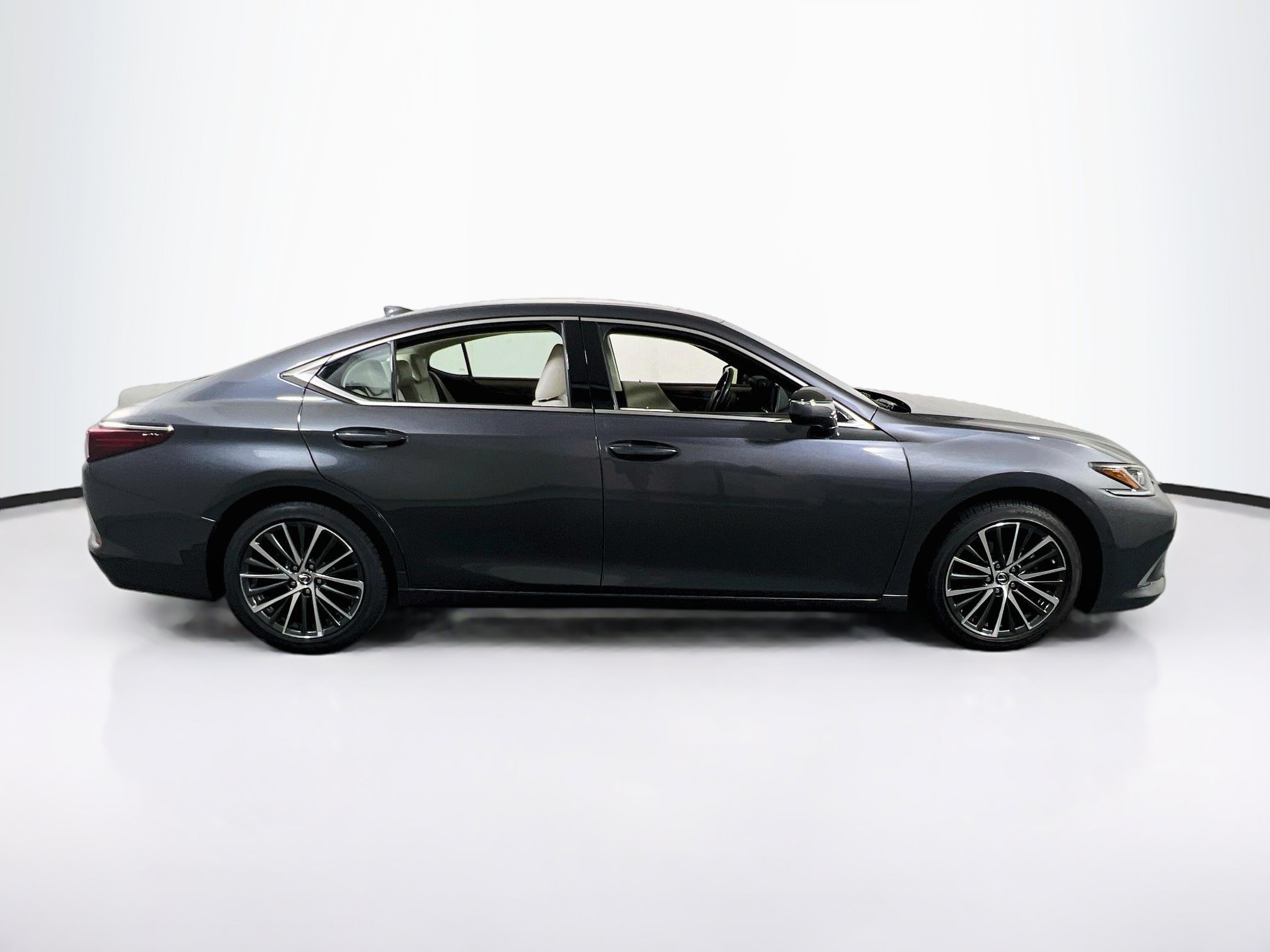 Used 2023 Lexus ES 350 w/ Premium Package FWD image 4