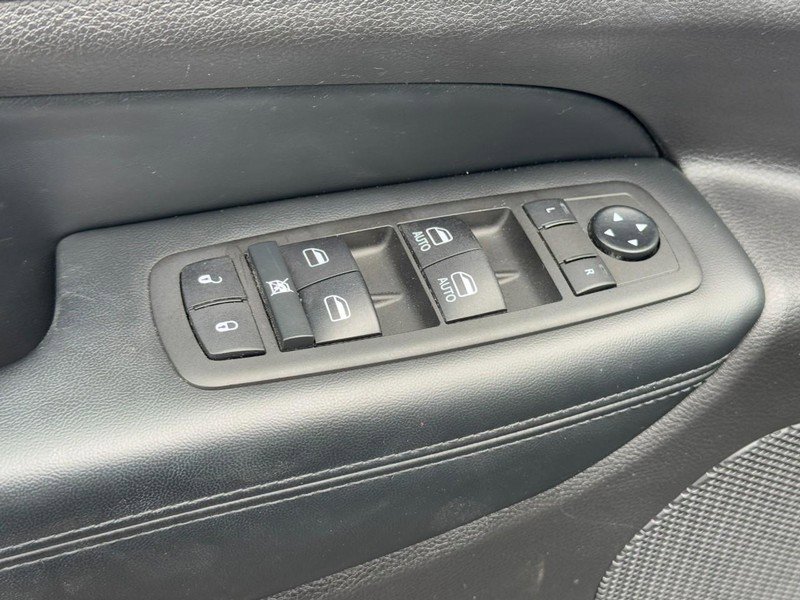 Used 2021 Jeep Grand Cherokee Laredo X AWD/4WD image 23