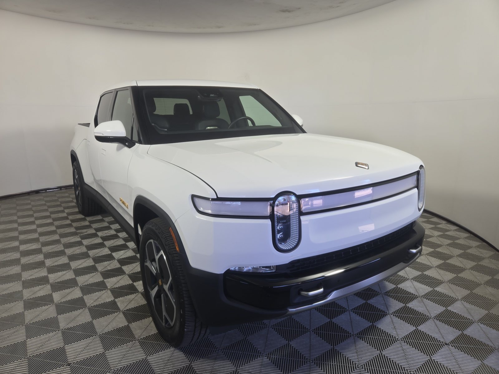Used 2022 Rivian R1T Adventure AWD/4WD image 7