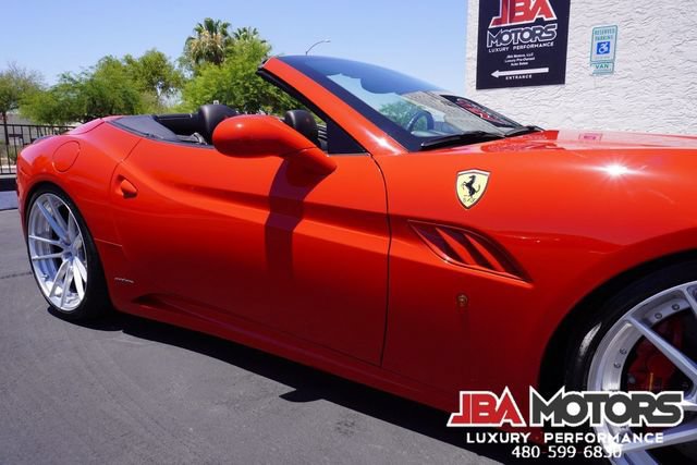 Used 2014 Ferrari California RWD image 87