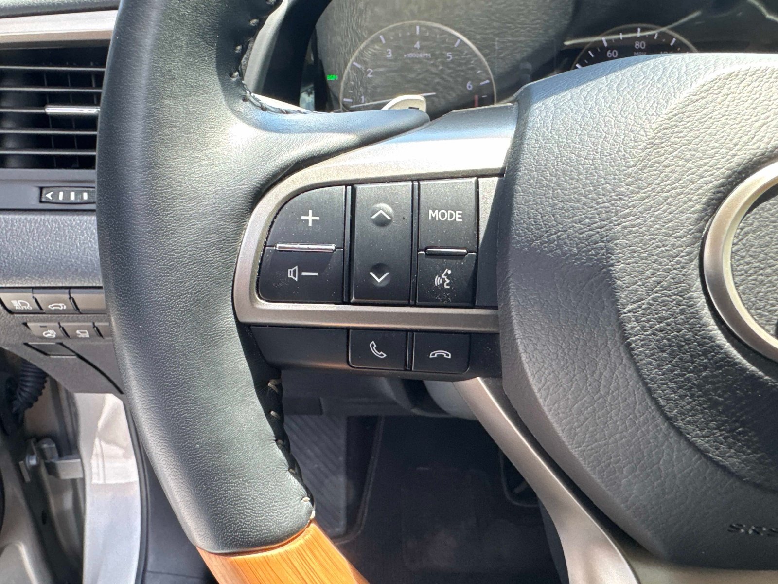 Certified 2022 Lexus RX 350 FWD w/ Premium Package image 32
