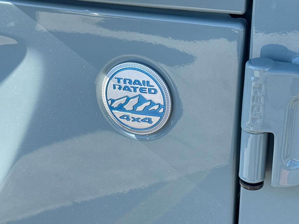 Used 2024 Jeep Wrangler Unlimited Sahara image 7