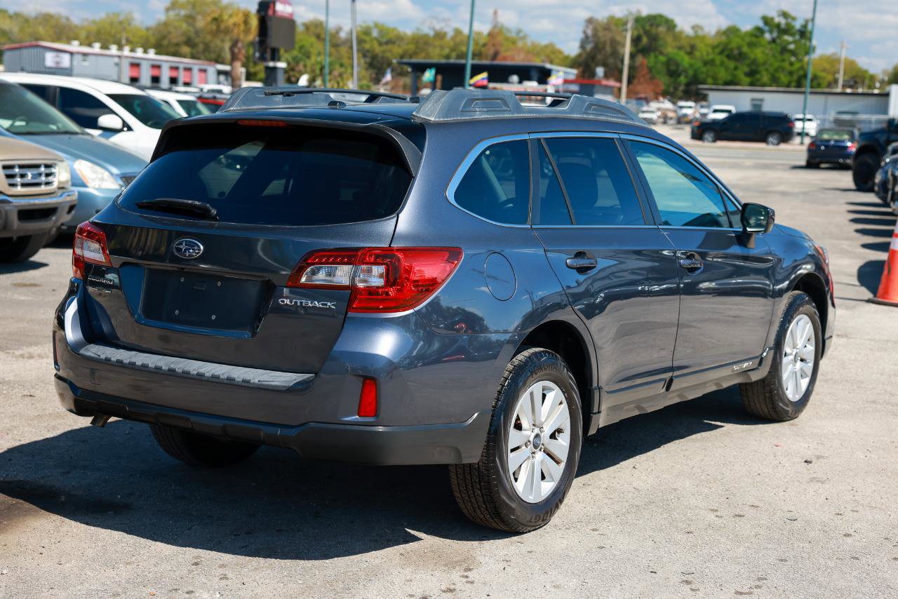 Used 2015 Subaru Outback 2.5i Premium image 11