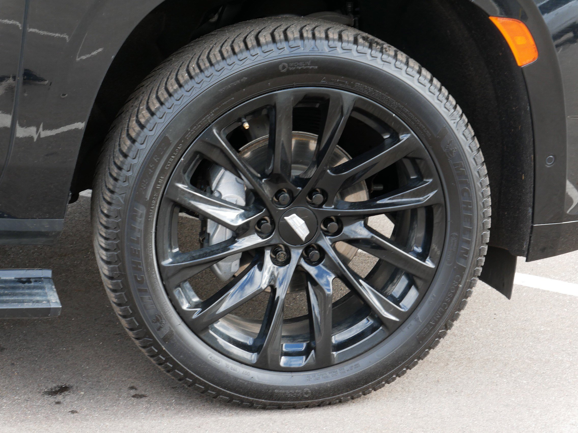 Used 2023 Cadillac Escalade Sport Platinum w/ LPO, ONYX Package image 16