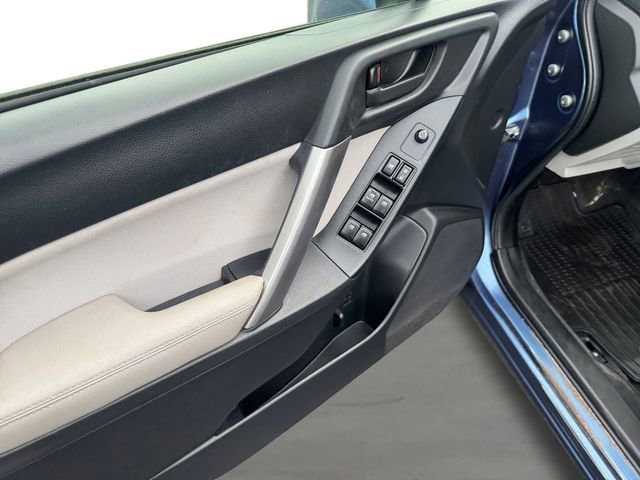 Used 2016 Subaru Forester 2.5i Premium image 11