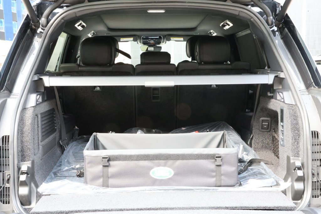 New 2026 Land Rover Range Rover Long Wheelbase SE AWD/4WD image 29