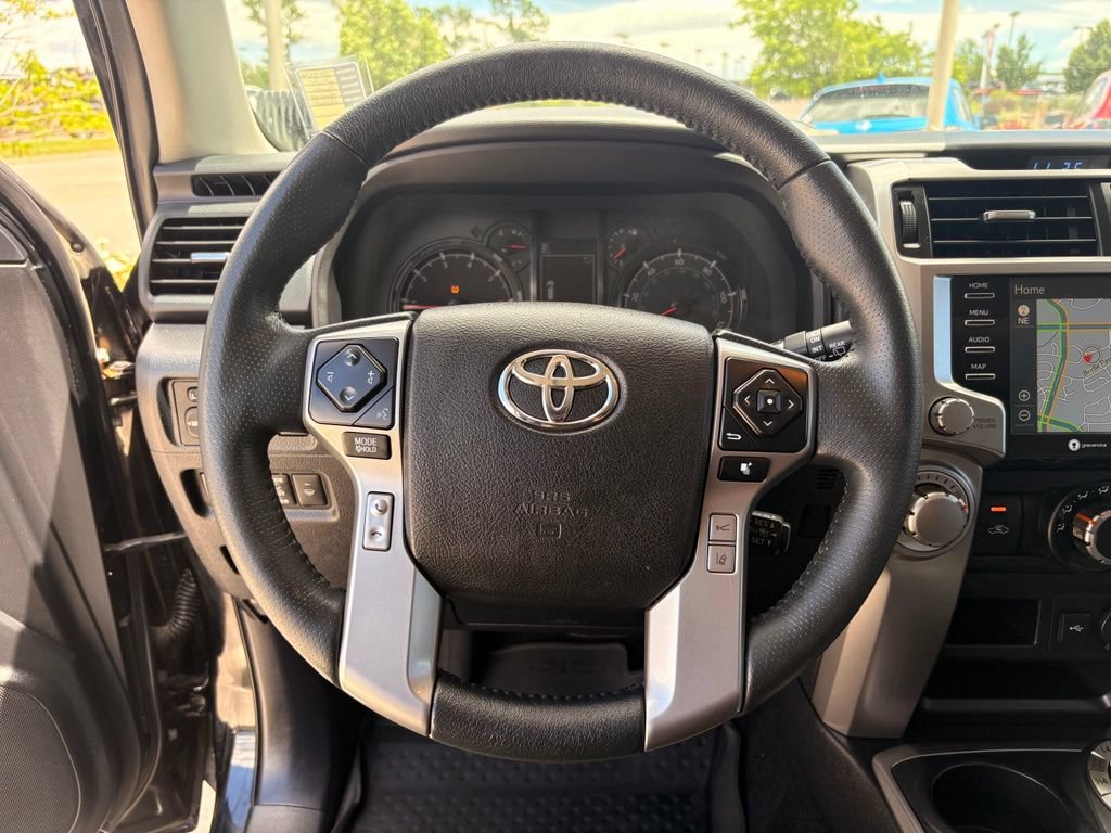 Used 2020 Toyota 4Runner SR5 Premium w/ Moonroof Package AWD/4WD image 25