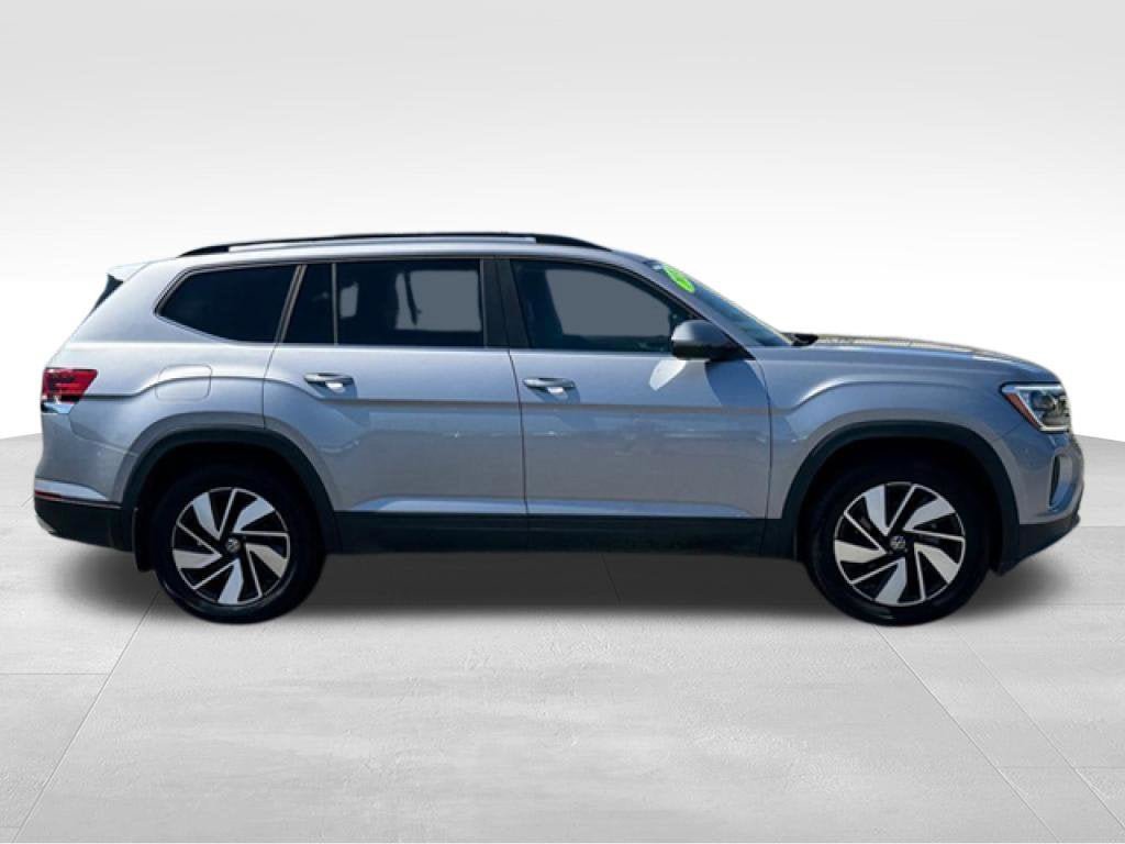 Used 2024 Volkswagen Atlas SE AWD/4WD image 8