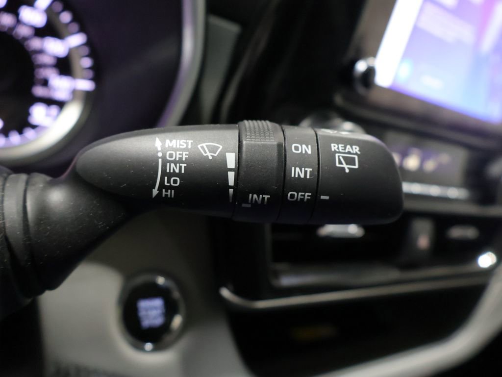 Used 2023 Toyota Highlander XLE image 40