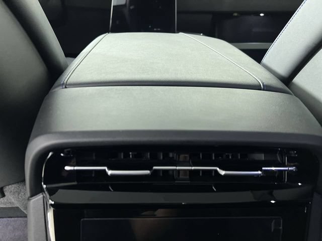 Used 2025 Cadillac Escalade IQ Luxury 1 AWD/4WD image 21