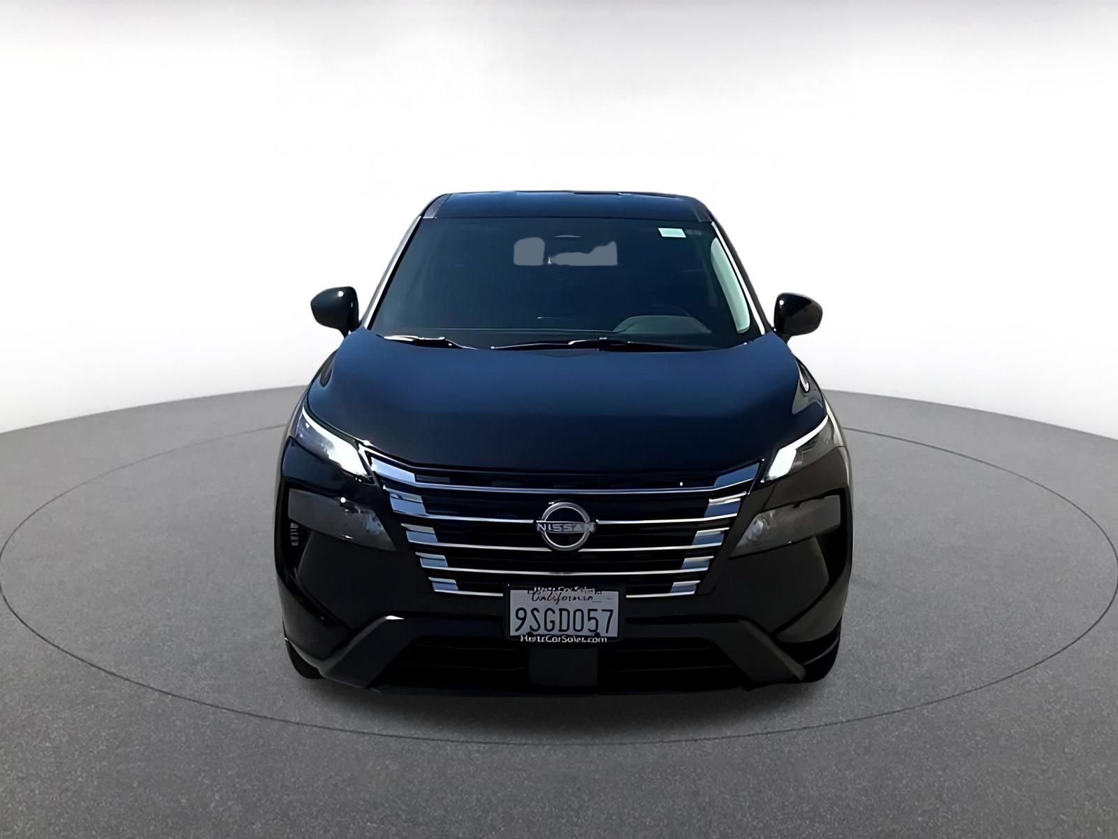 Used 2025 Nissan Rogue SV FWD image 4