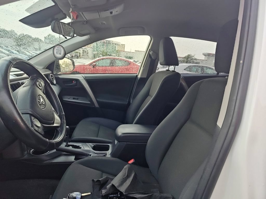 Used 2018 Toyota RAV4 LE w/ All Weather Liner Package AWD/4WD image 6