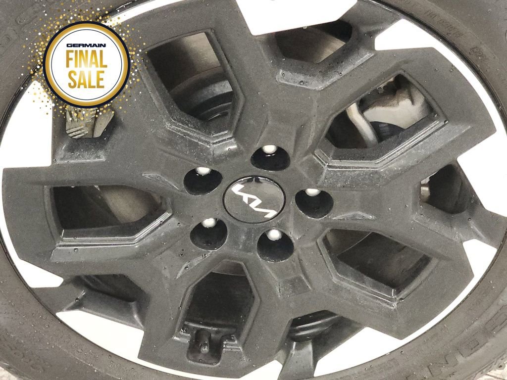 Certified 2024 Kia Sorento S image 10