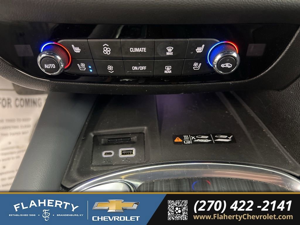 Used 2024 Buick Enclave Premium image 30