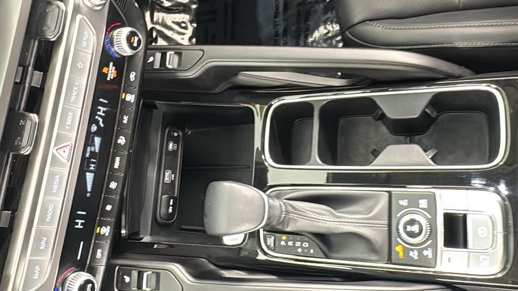 Used 2025 Kia Telluride S image 30
