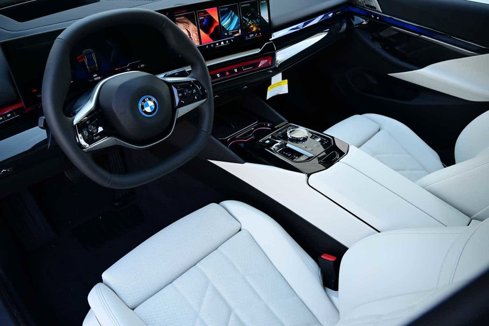 Used 2026 BMW i5 eDrive40 w/ Executive Package RWD image 9