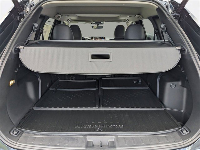 New 2025 Mitsubishi Outlander SE image 12