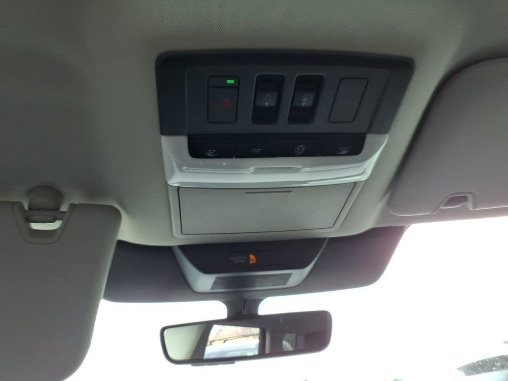 New 2026 Nissan Pathfinder SL image 25