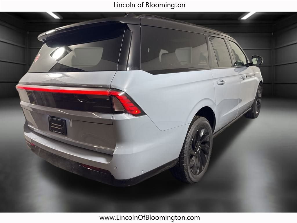New 2025 Lincoln Navigator L Reserve w/ Jet Appearance Package image 7